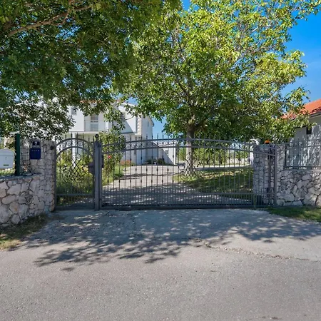 My Dalmatia - Sport And With Private Heated Pool And Tennis Court * Neoric