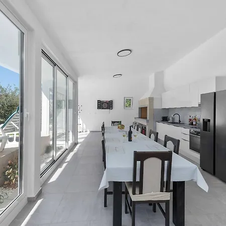 בית נופש My Dalmatia - Sport And With Private Heated Pool And Tennis Court *