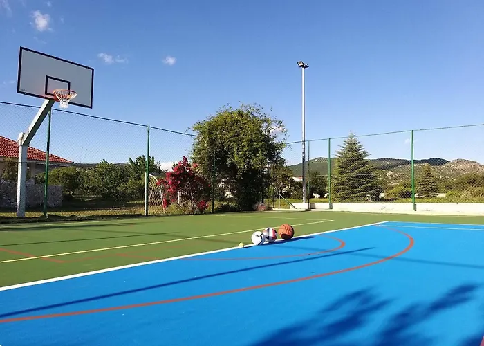 My Dalmatia - Sport And With Private Heated Pool And Tennis Court *