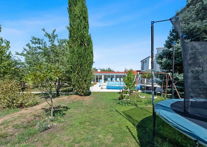 My Dalmatia - Sport And With Private Heated Pool And Tennis Court
