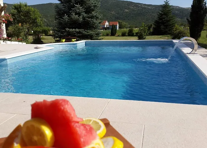 My Dalmatia - Sport And With Private Heated Pool And Tennis Court Prázdninový dům