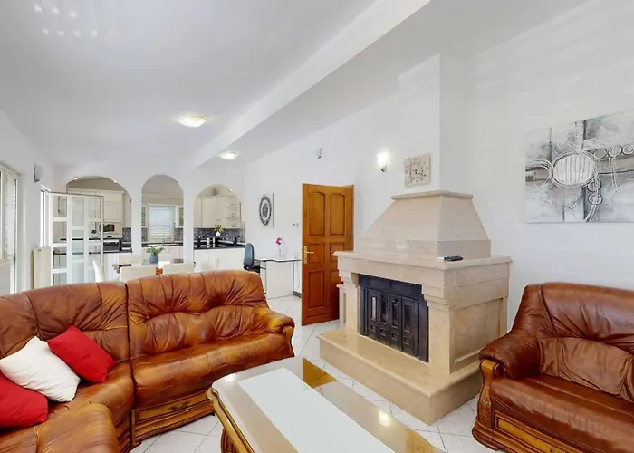 Prázdninový dům My Dalmatia - Sport And With Private Heated Pool And Tennis Court