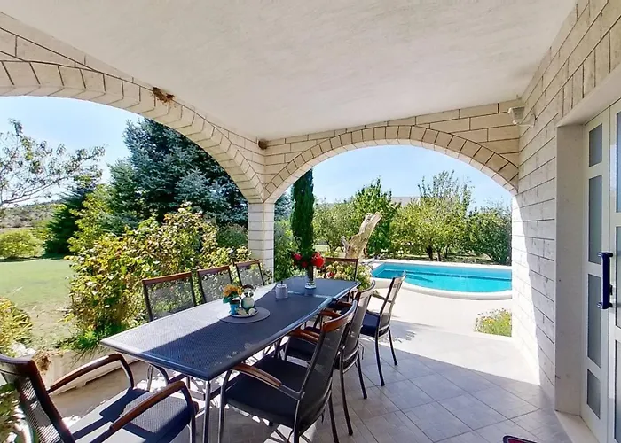 My Dalmatia - Sport And With Private Heated Pool And Tennis Court Prázdninový dům